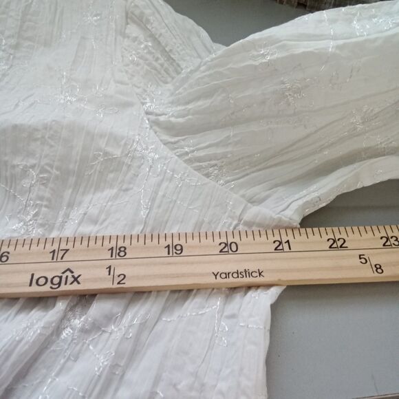 Unbranded Womens Medium White 3/sleeve‎ Buton Up Blouse Floral - Picture 10 of 16